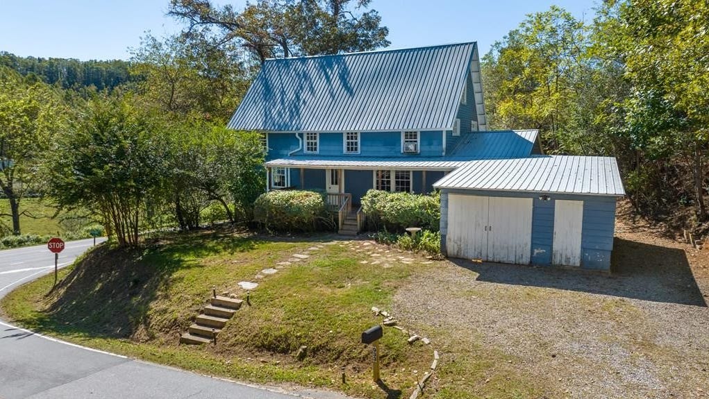 933 Watauga Church Rd  