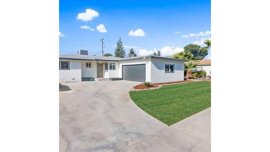 887 Manor Street, Tulare, CA 93274 House for Sale