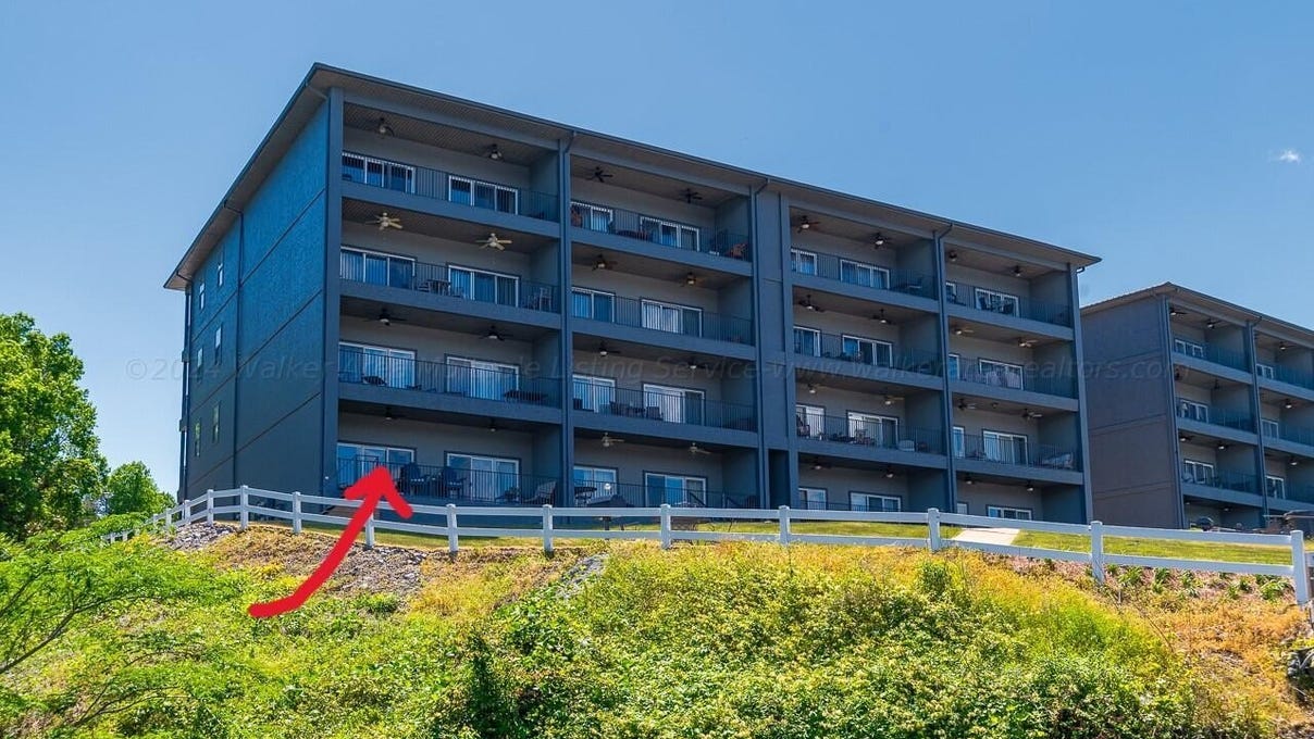 9661 CURRY Hwy Unit 211  