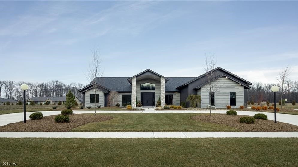 9161 Long Brk Dr