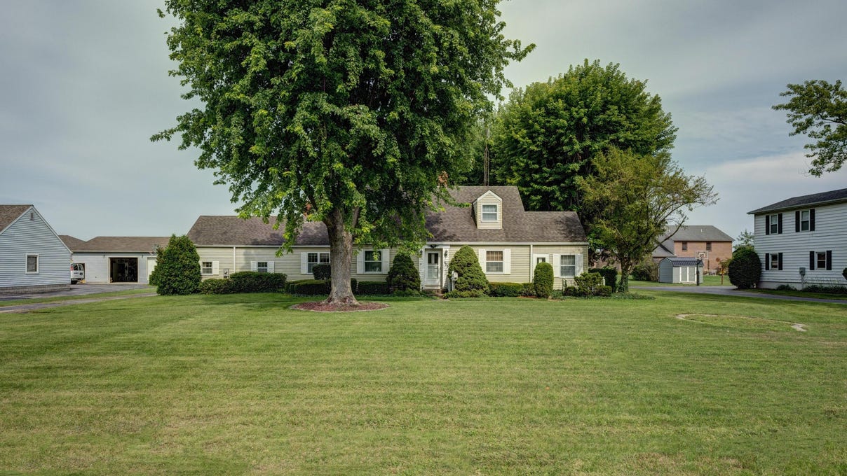 405 N Main St