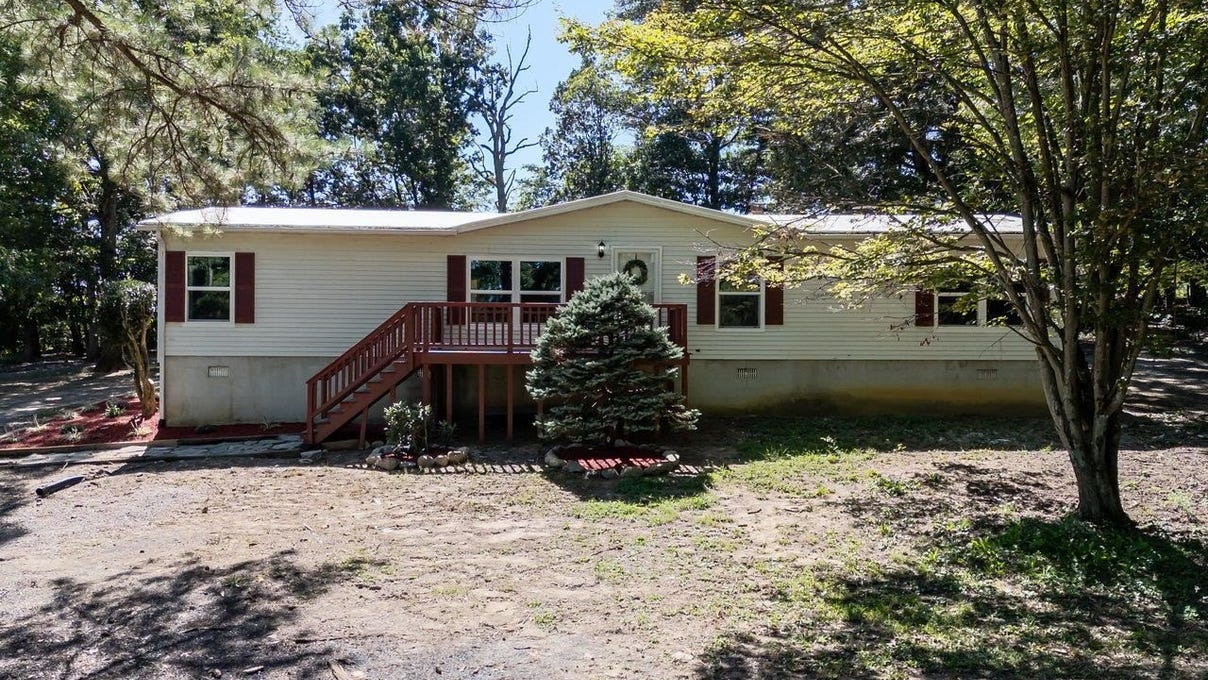 4108 Bloomer Spgs Rd  