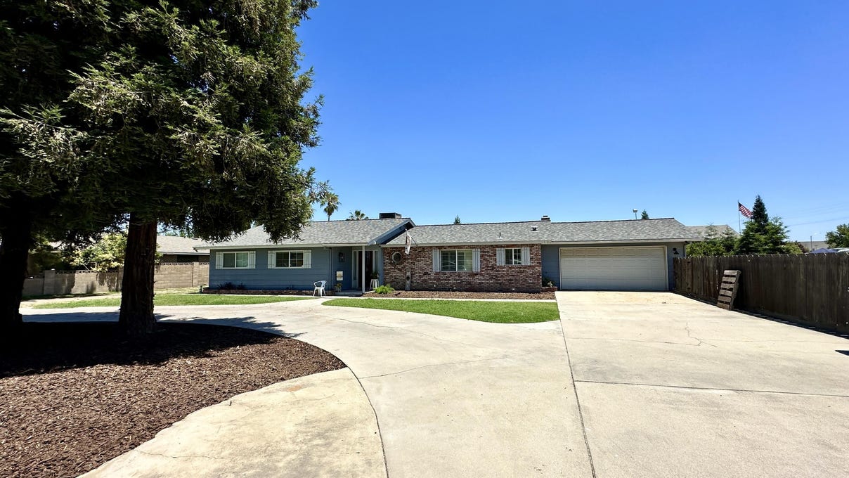 5820 W CALDWELL Ave  