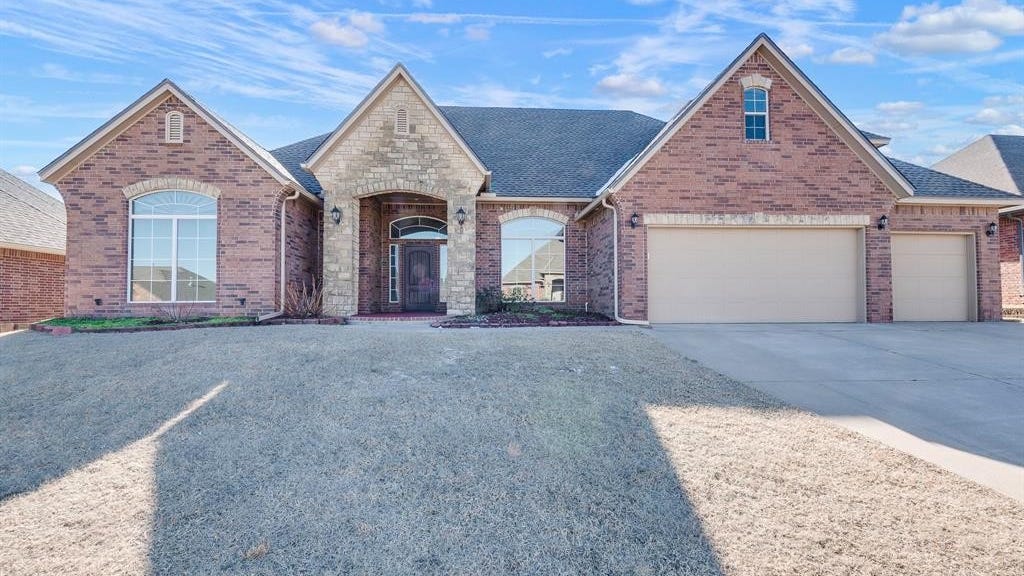 12616 Forest Oaks Dr  