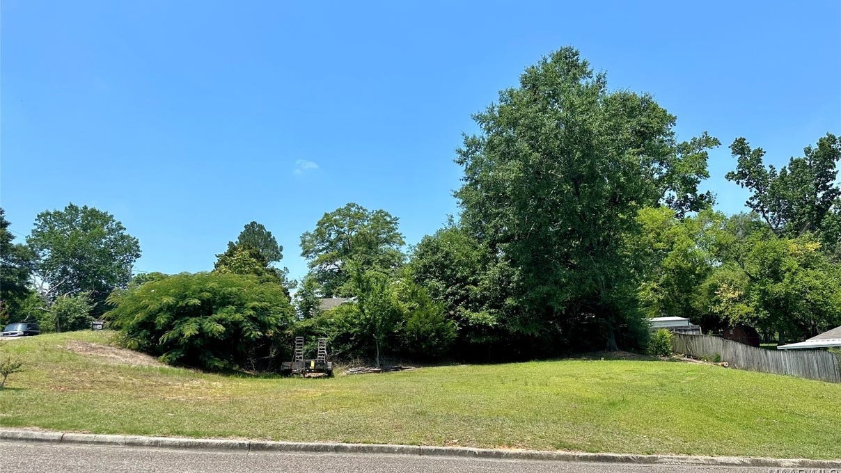 139 Guilford Ln