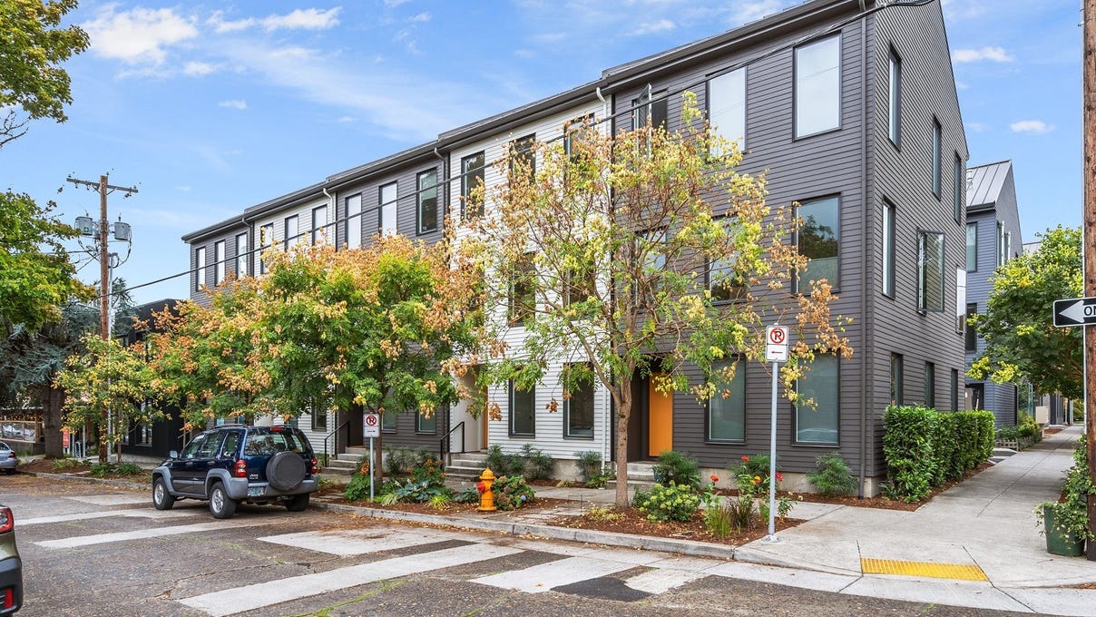 1604 SE Claybourne St  