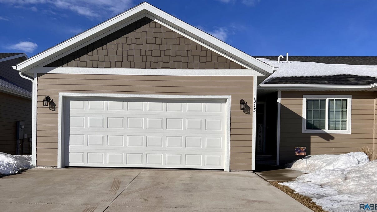 1013 N Lalley Ln, Sioux Falls, SD 57107 Townhouse for Sale realestate