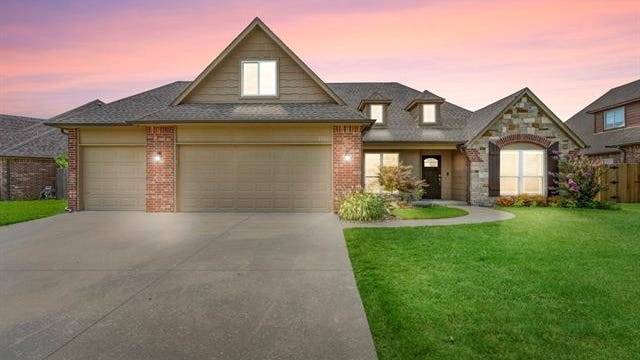 8906 N 143rd East Ave