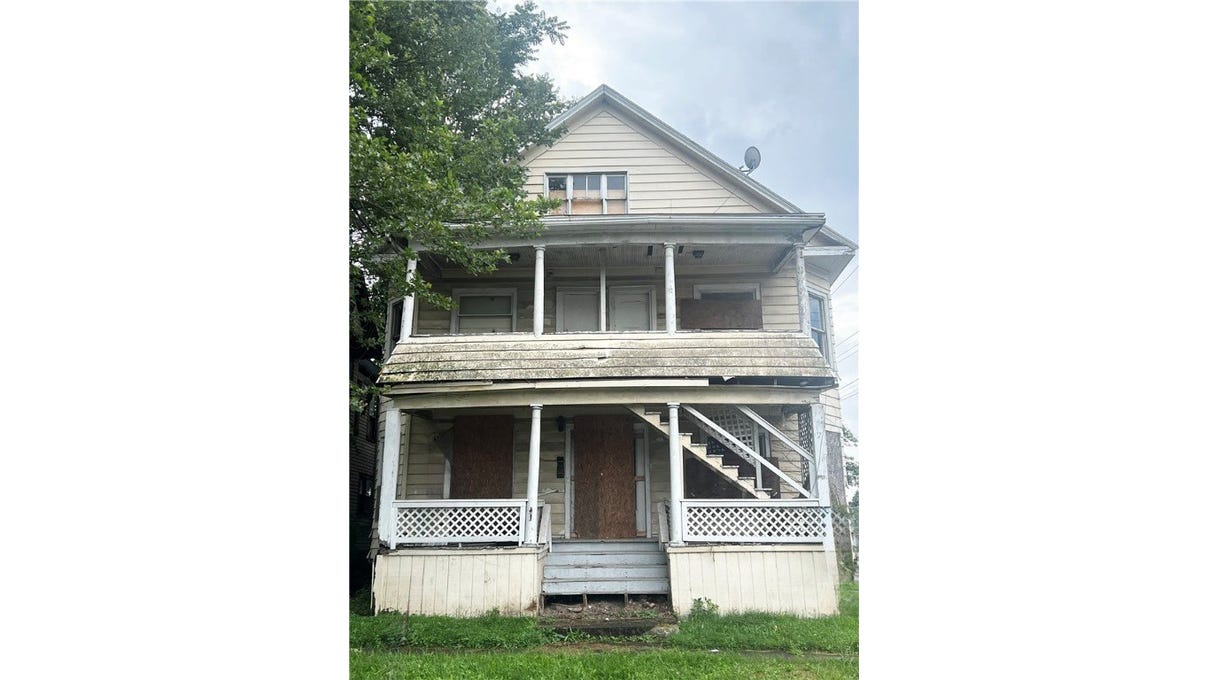 419 William St