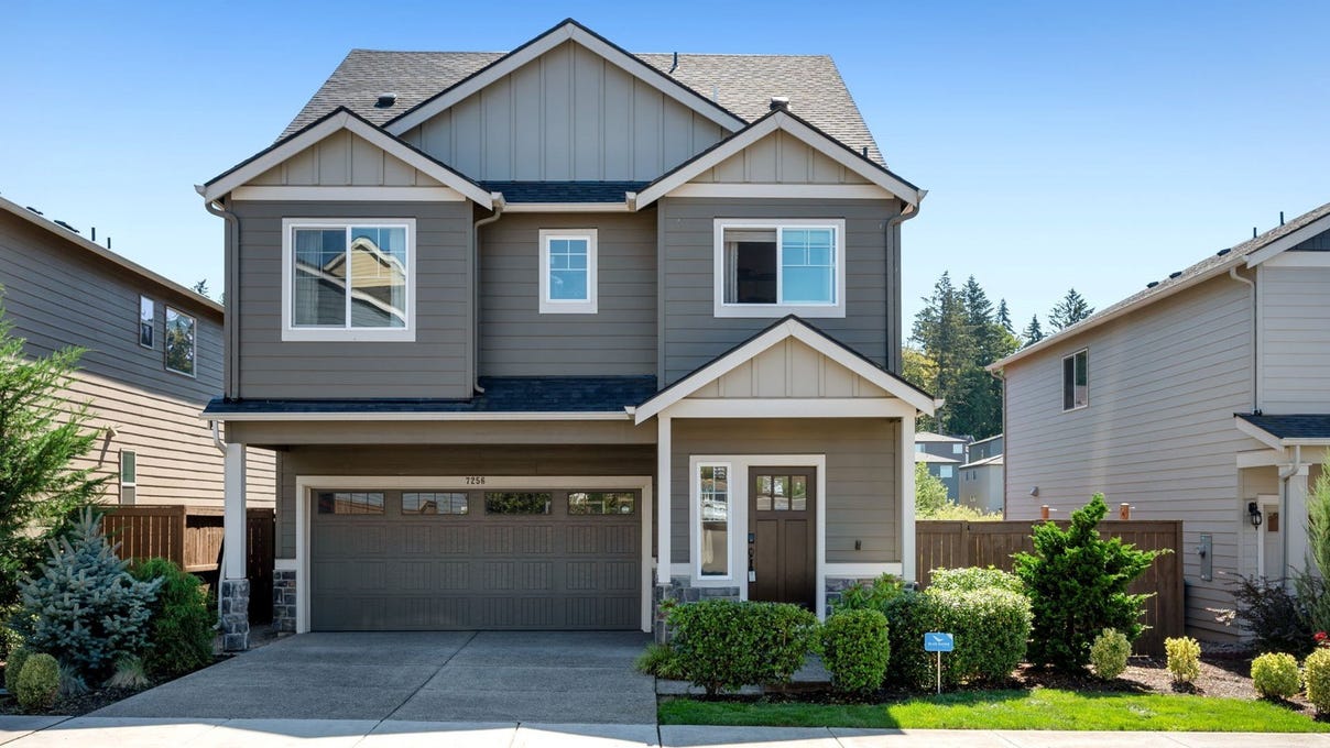 7256 NW BANEBERRY PL