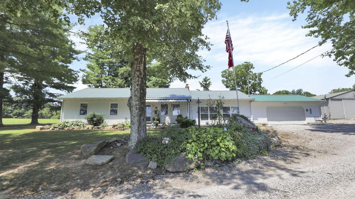 3601 Coolville Sta Rd  