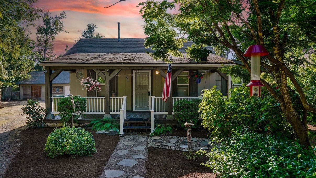 971 22nd St SE, Salem, OR 97301 House for Sale