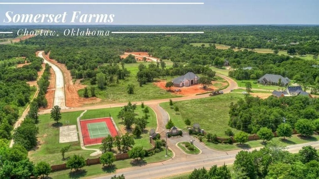 3322 Glastonbury Way  