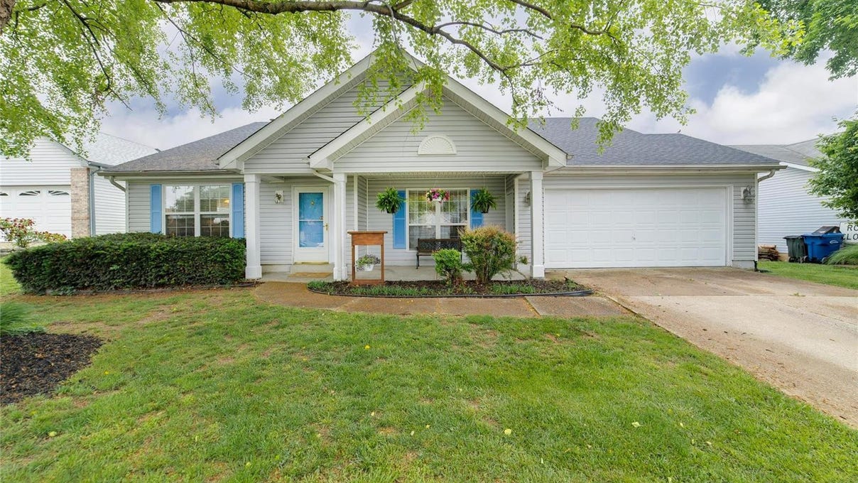 929 Cades Cove, Florissant, MN 63031 House for Sale