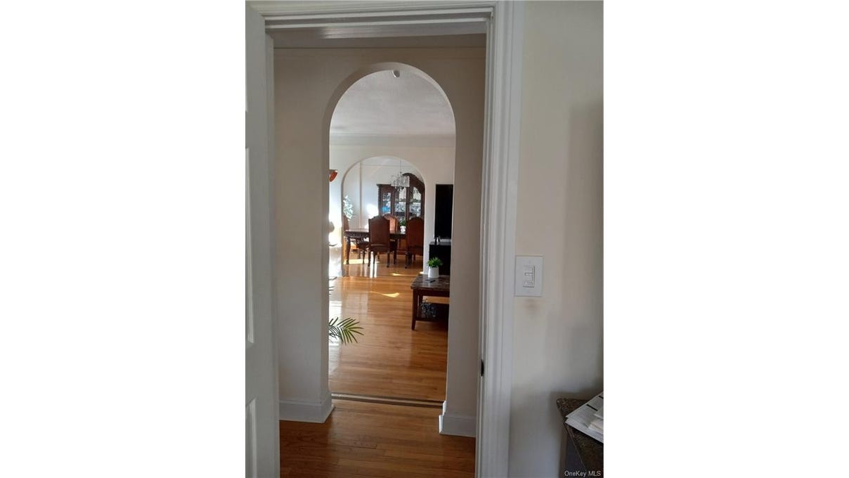 100 Pelham Rd  