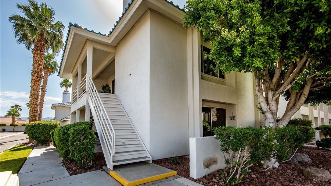 1800 Clubhouse Dr Unit 108  