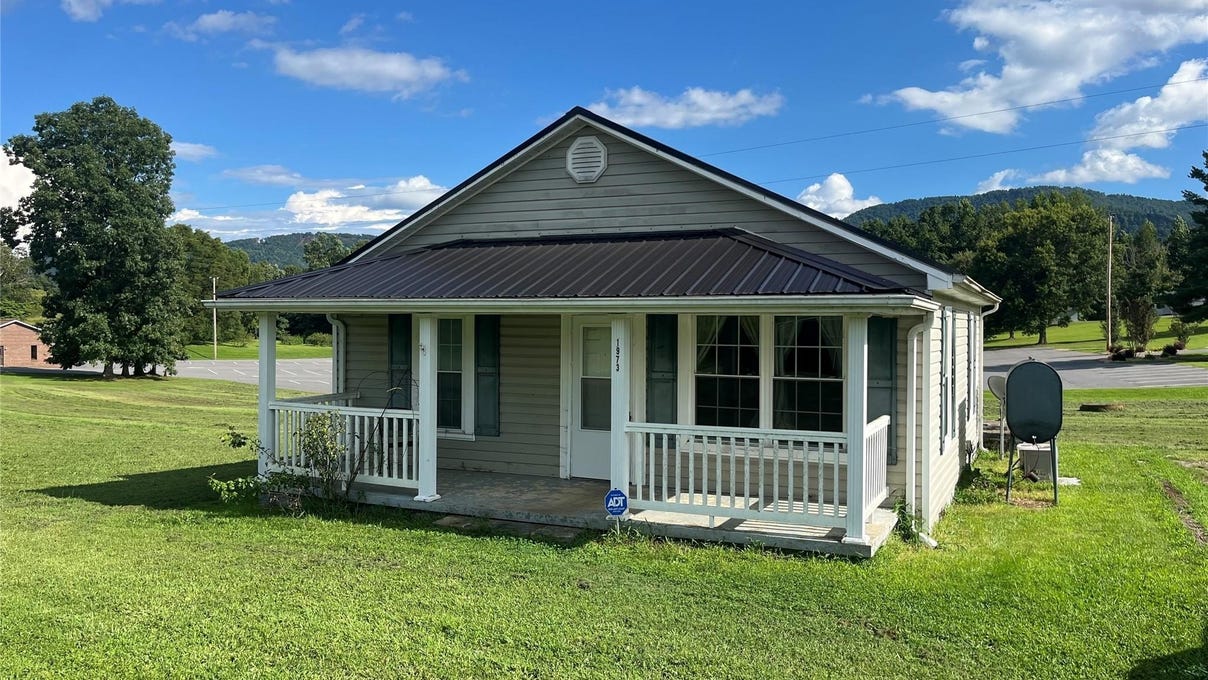 1973 Paul Shuping Ave