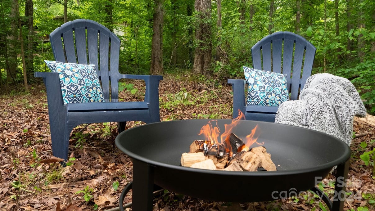 6688 Emerald Isle Dr