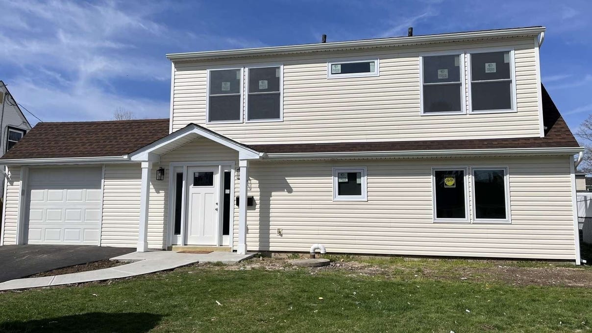 22 Shotgun Lane, Levittown, NY 11756 House for Sale