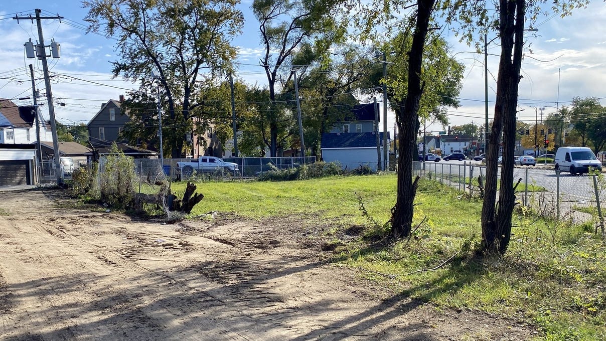 8663 S Vincennes Ave  