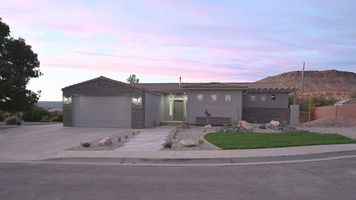 1009 E Red Brome CIR, Washington, UT 84780 House for Sale