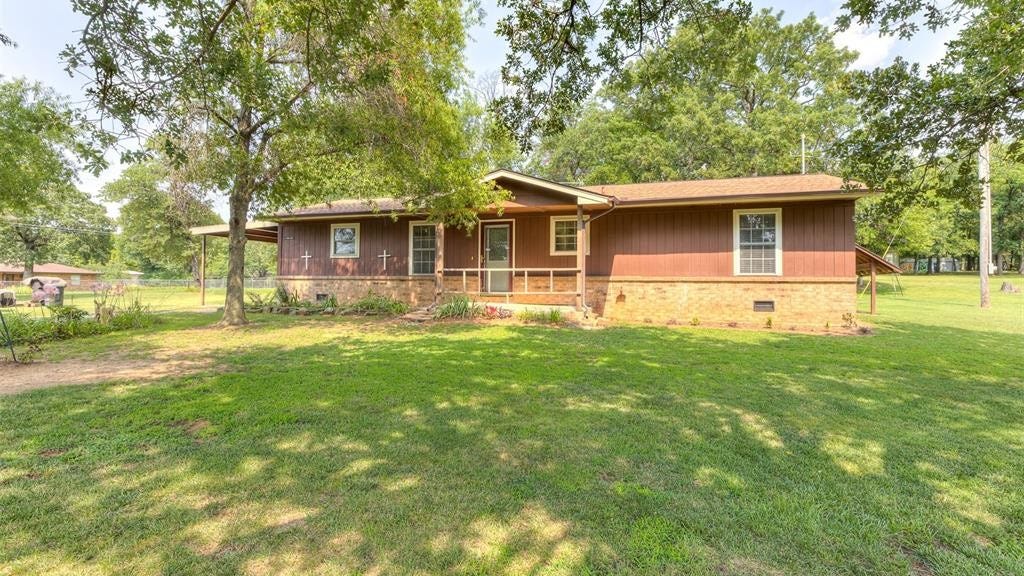 1 Fawn Ln  