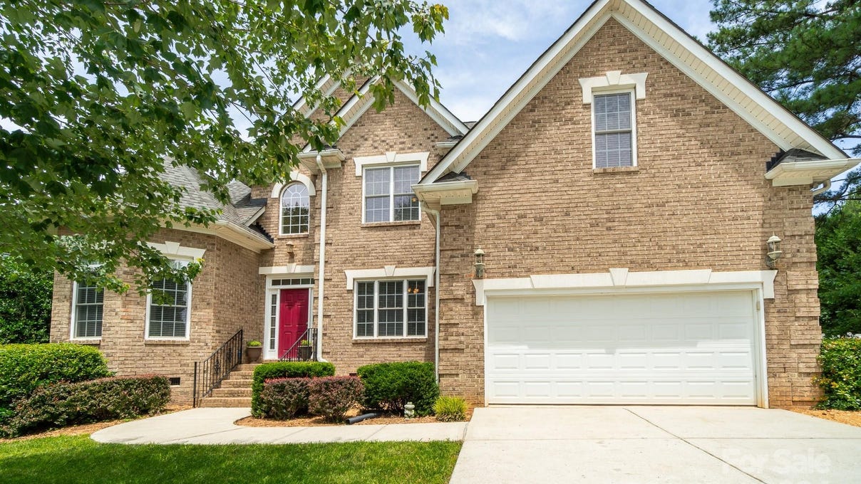 106 Honeysuckle Creek Loop  