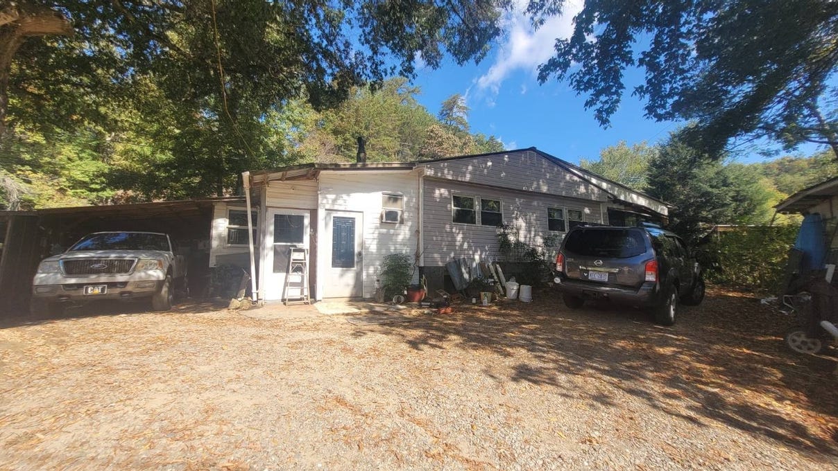 169 Thompson Holw Rd  