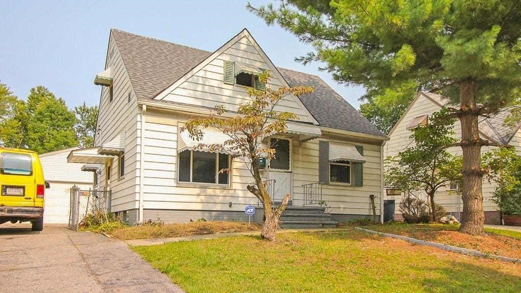 20105 Maple Hts Blvd  