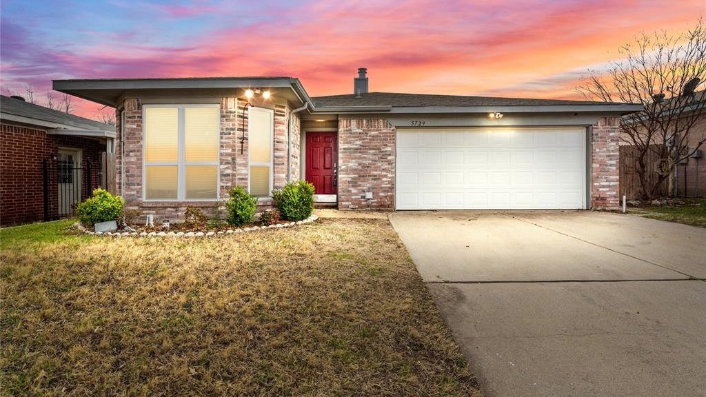 5729 Stone Meadow Lane, Fort Worth, TX 76179 House for Sale