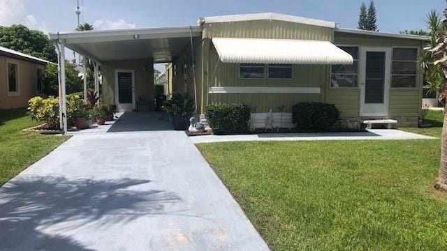 8 SE Hidalgo Ln  