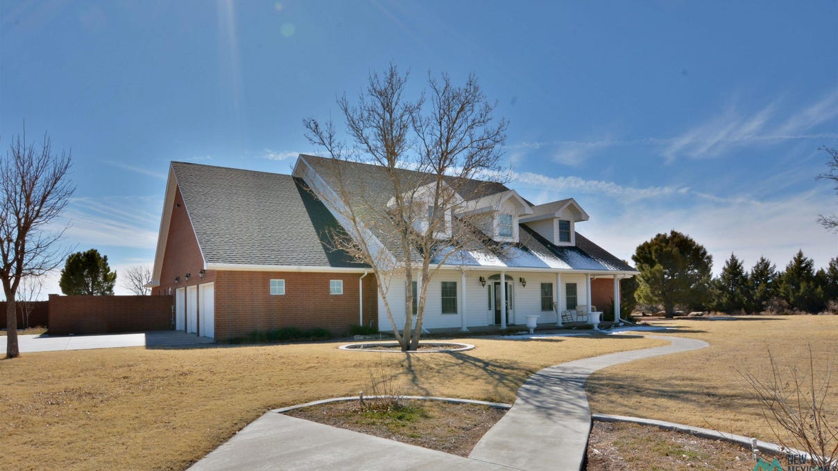 1847 and 1847A S Roosevelt Rd. 8, Portales, NM 88130 House for Sale