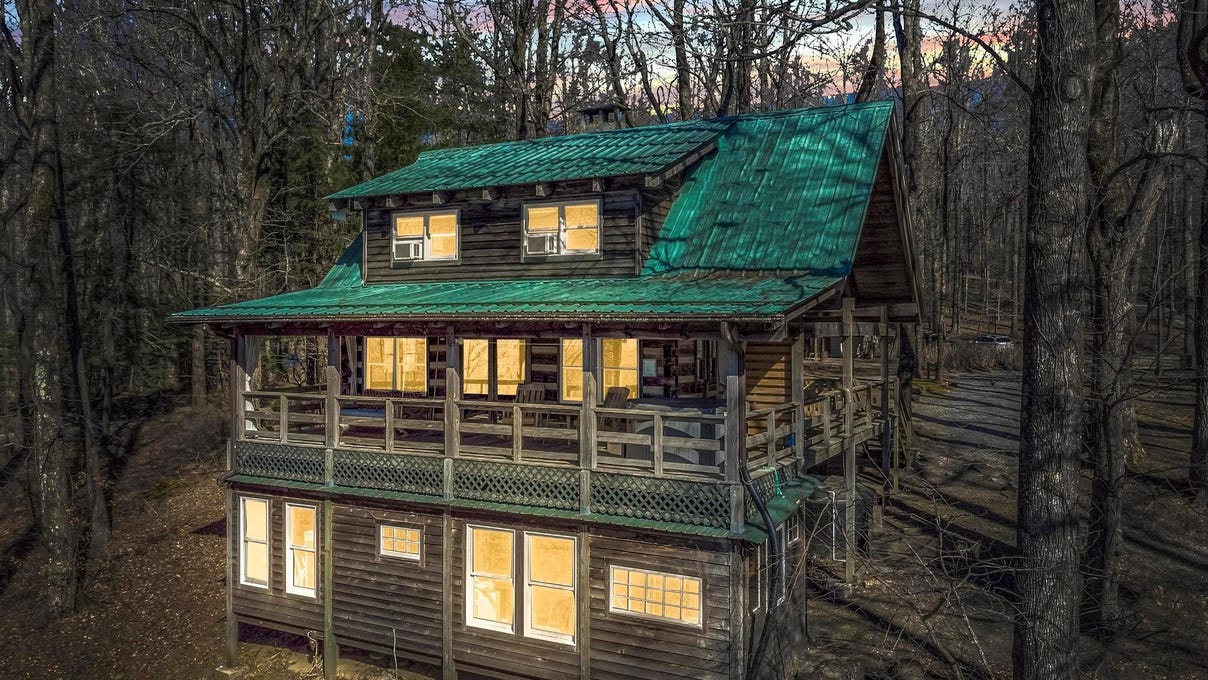 520 536 538 540 648 Roaring Rock Rd  