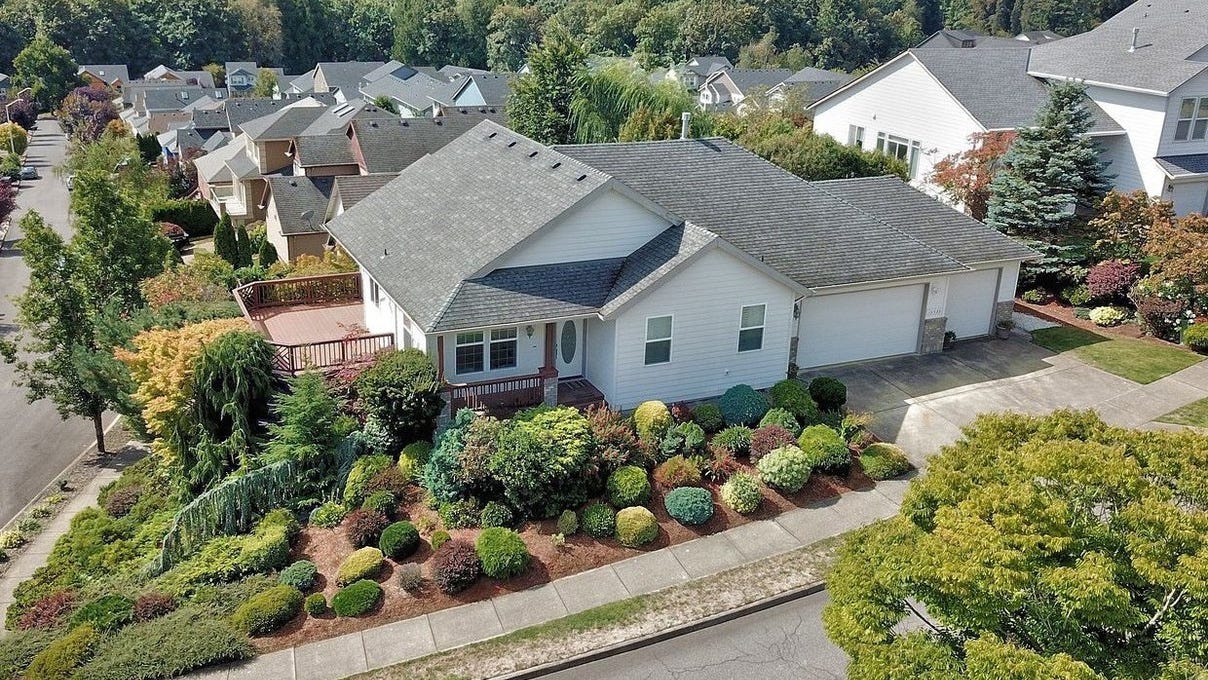 15722 SE HENDERSON Way