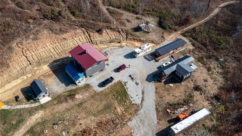 1321 Buchanan Rd  