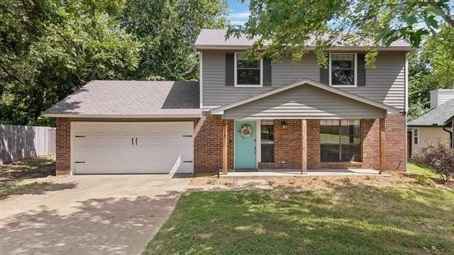 1116 W Los Angeles Cir