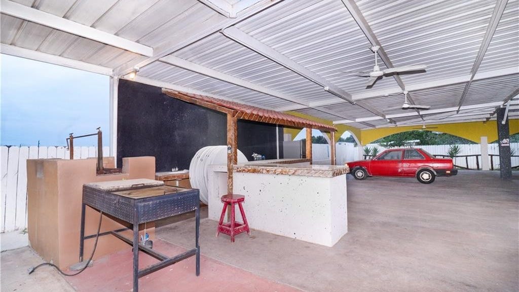 6200 N Bentsen Palm Dr