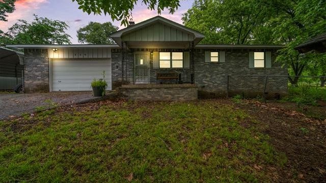 264 W Ct Ave