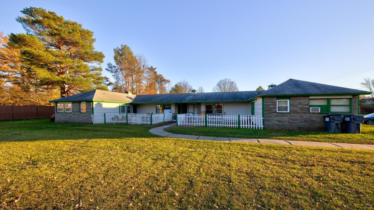 44 ALLEN DR  