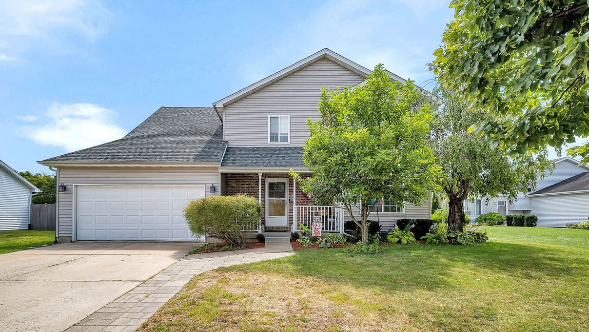 755 Cottage Ct  