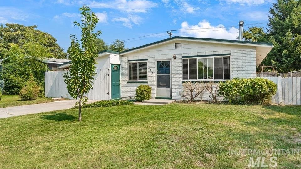 248 NW 9th St  