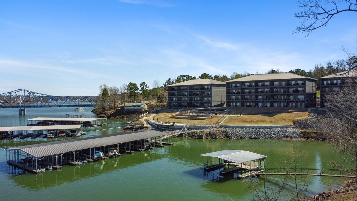 9661 CURRY Hwy Unit 244  