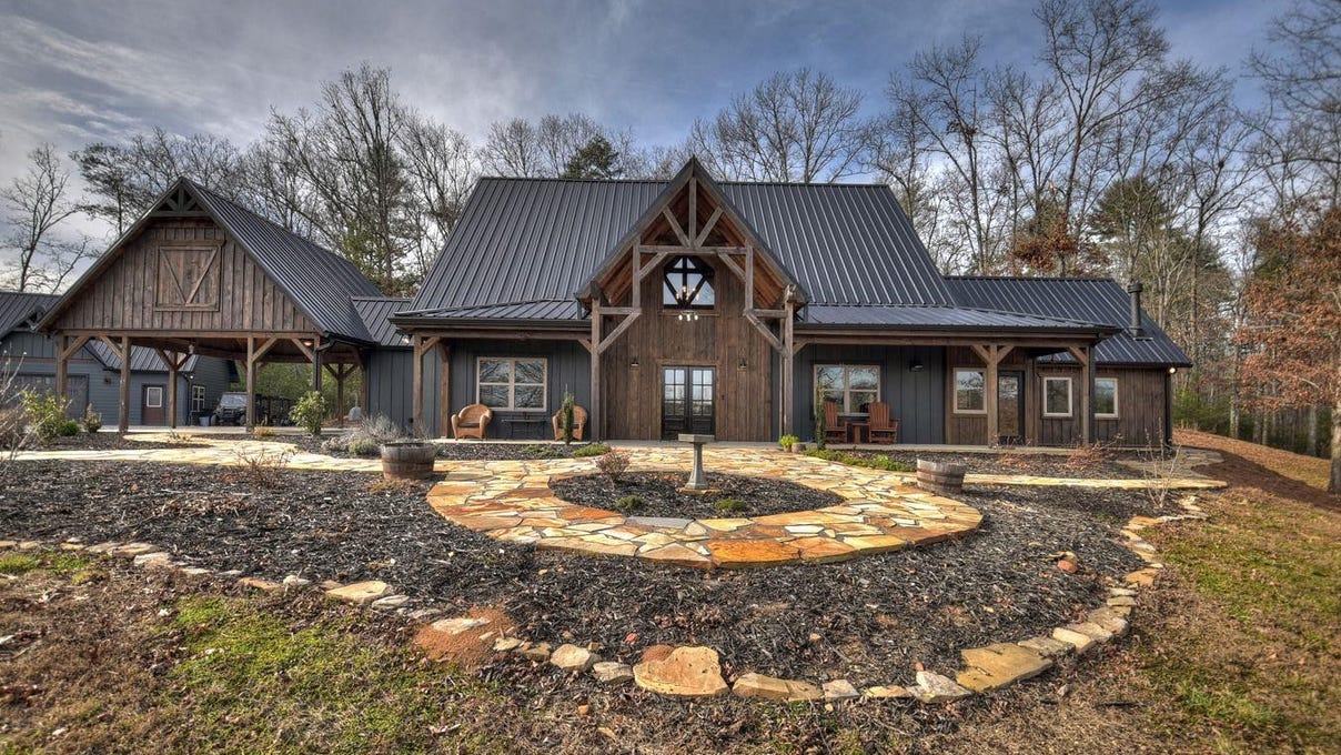 393 W Pierceville Rd