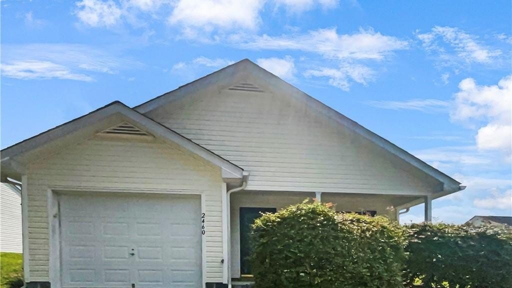 2460 Stratford Xing Dr  