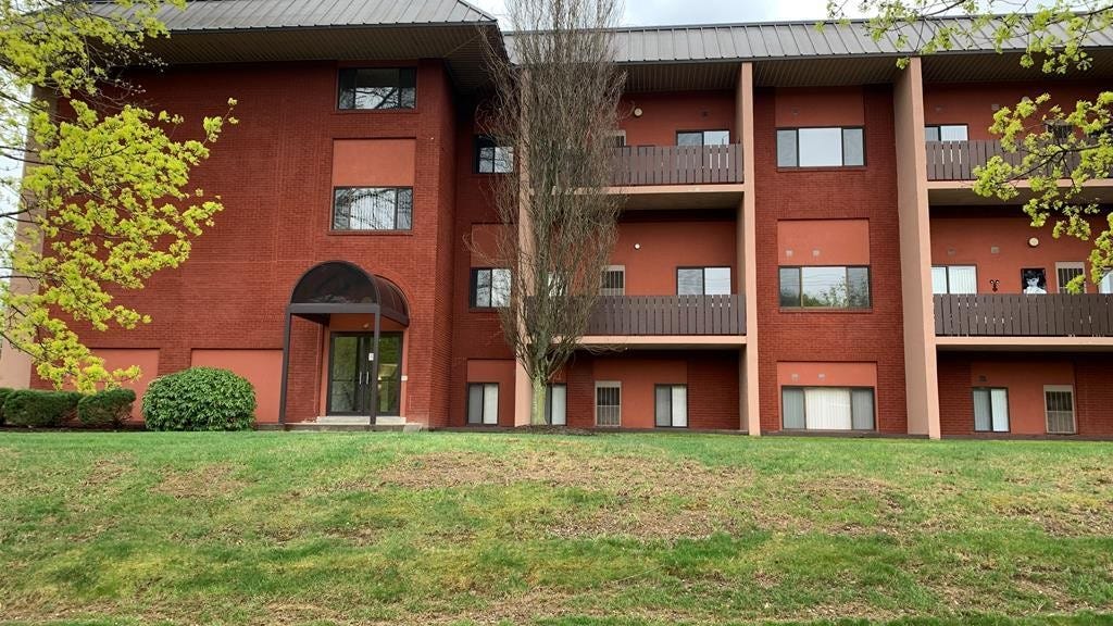 307 StateStreet.B5, Johnstown, PA 15905 Apartment for Sale