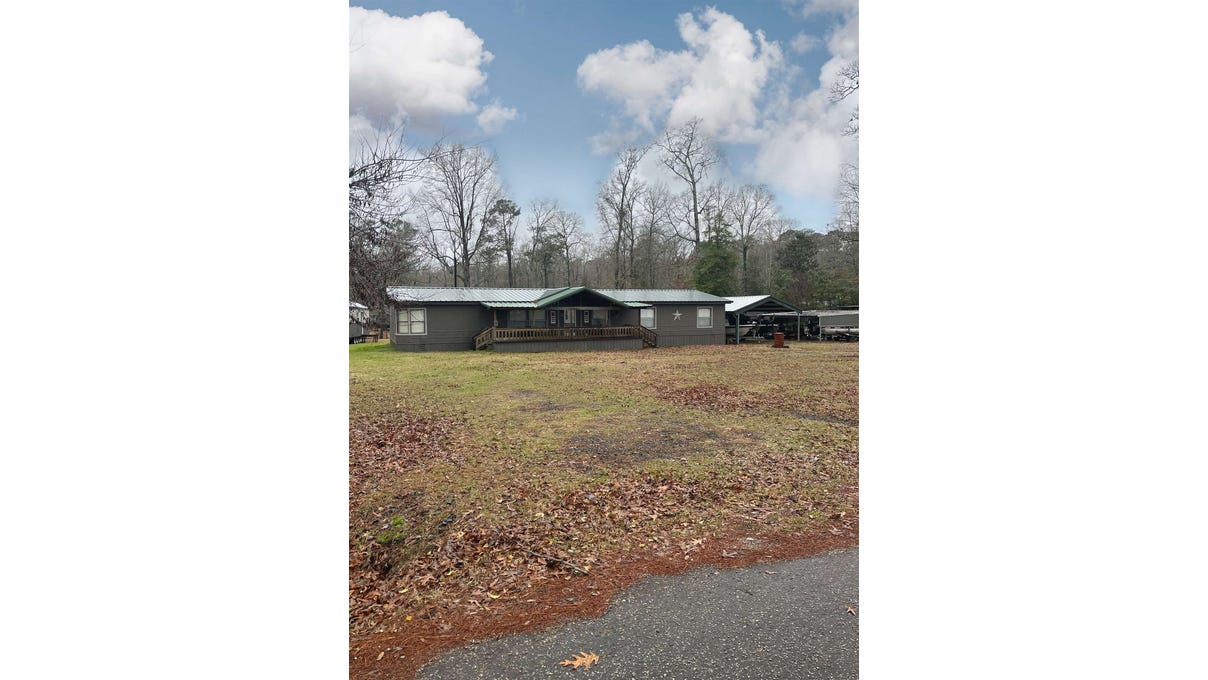104 Cove Rd., Hemphill, TX 75948 House for Sale