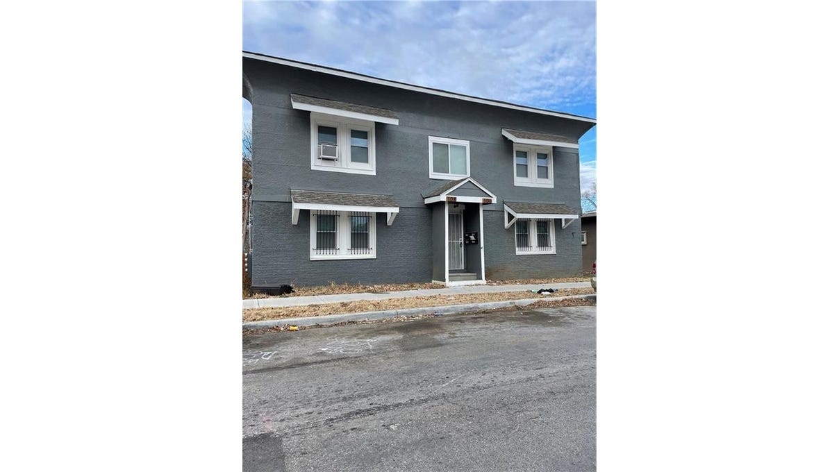 106-108 Bellaire Ave  