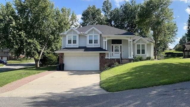 4406 Maple Tree Ct  