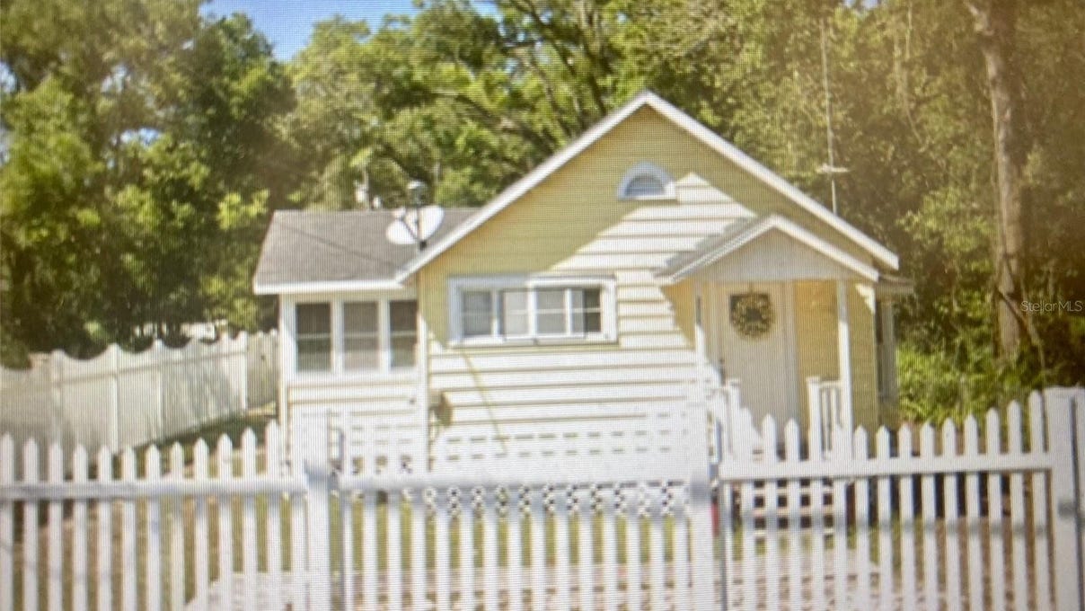 2605 W Silver Spgs Blvd  