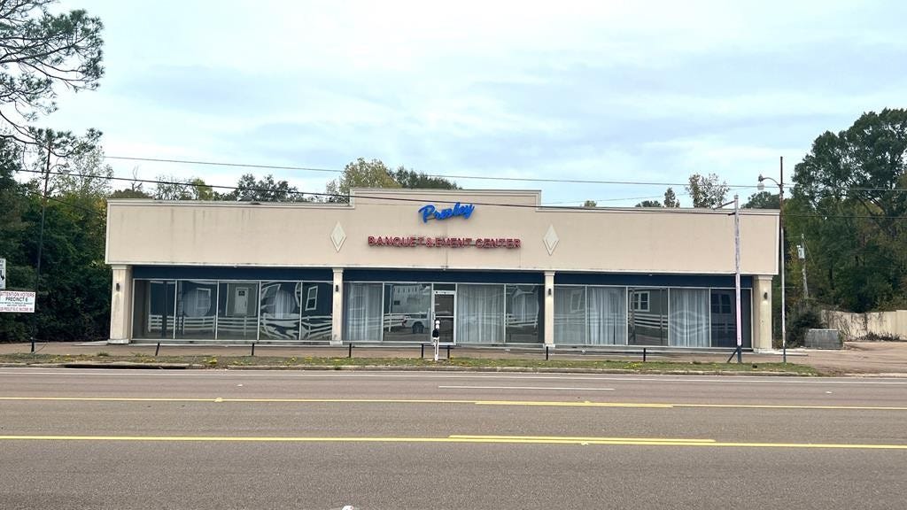 529 West Presley Blvd  